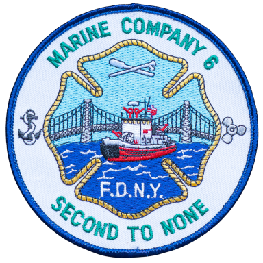 FDNY - Marine Company 06 Wappen der Marine Company 6 der Feuerwehr New York mit Schiff und Brooklyn Bridge.