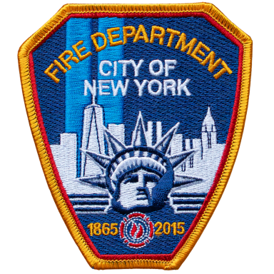Wappen der Feuerwehr New York mit Freiheitsstatue und Skyline, 1865-2015.