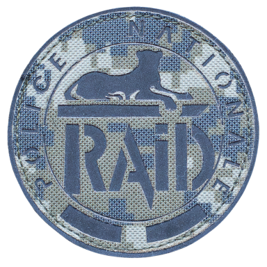 Abzeichen der französischen Polizei RAID mit Löwenmotiv und camouflierter Hintergrundfarbe.