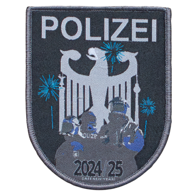 Abzeichen der Polizei mit dem deutschen Bundesadler und den Jahren 2024 und 2025.