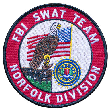 Emblem des FBI SWAT-Teams der Norfolk Division mit Adler und Flagge.